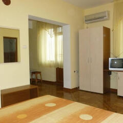 Отель Chrystal Guest House Болгария, Аврен - отзывы, цены и фото номеров - забронировать отель Chrystal Guest House онлайн сейф в номере