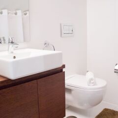 Апартаменты Rossio Penthouse Three-Bedroom Apartment w/ River View and Parking - b ванная