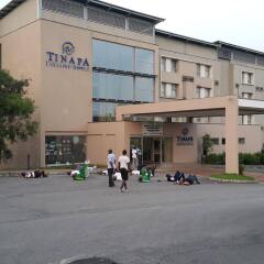 Отель Tinapa Lakeside Hotel Нигерия, Калабар - отзывы, цены и фото номеров - забронировать отель Tinapa Lakeside Hotel онлайн
