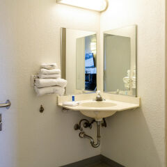 Отель Rodeway Inn ванная