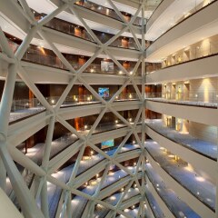 Отель Andaz Capital Gate Abu Dhabi - A Concept By Hyatt Абу-Даби вид на фасад
