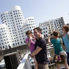 Отель Jugendherberge Düsseldorf городской автобус