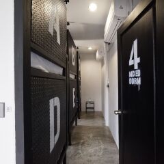 Our Secret Base - Hostel Бангкок интерьер отеля фото 2