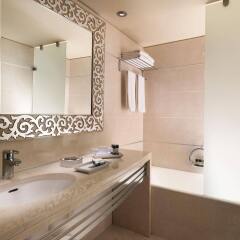 Отель Divani Apollon Suites Греция, Афины - отзывы, цены и фото номеров - забронировать отель Divani Apollon Suites онлайн ванная