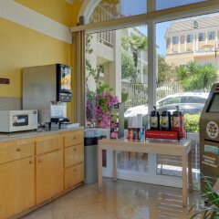 Отель Vagabond Inn San Pedro США, Лос-Анджелес - отзывы, цены и фото номеров - забронировать отель Vagabond Inn San Pedro онлайн интерьер отеля фото 3