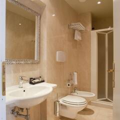 Отель c-hotels Diplomat ванная фото 2