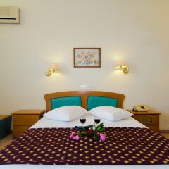 Mendi Hotel сейф в номере