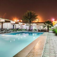 Отель Marhaba Hotel and Resort ОАЭ, Шарджа - отзывы, цены и фото номеров - забронировать отель Marhaba Hotel and Resort онлайн бассейн фото 2