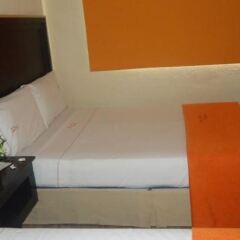 Hotel Estadio сейф в номере