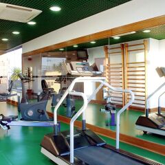 Отель Holiday Inn Lisbon фитнесс-зал фото 3
