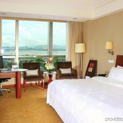 ShenzhenAir International Hotel комната для гостей