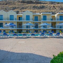 Rafael Hotel пляж
