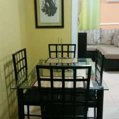 Апартаменты The Oasis at Oaklands Apartment 2 питание