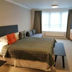 Апартаменты Monarch House Serviced Apartments Лондон комната для гостей фото 5