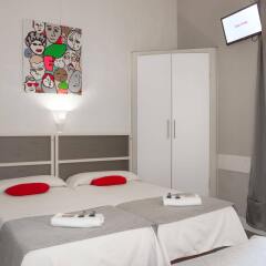 Отель Hostal Palermo Испания, Барселона - отзывы, цены и фото номеров - забронировать отель Hostal Palermo онлайн комната для гостей фото 5
