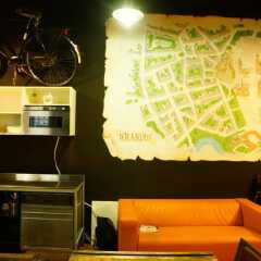 Отель Make Your Own Party Cracow Краков гостиничный бар