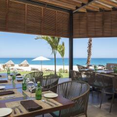 Отель Residence by Krystal Grand All Inclusive Мексика, Сан-Хосе-дель-Кабо - отзывы, цены и фото номеров - забронировать отель Residence by Krystal Grand All Inclusive онлайн пляж