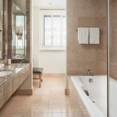 Отель Beverly Wilshire, A Four Seasons Hotel США, Беверли Хиллс - отзывы, цены и фото номеров - забронировать отель Beverly Wilshire, A Four Seasons Hotel онлайн ванная