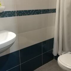 Отель Ambrosia Suites & Aparts Греция, Афины - 2 отзыва об отеле, цены и фото номеров - забронировать отель Ambrosia Suites & Aparts онлайн ванная фото 2