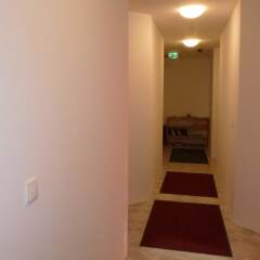 Отель Homestay Nürnberg сейф в номере