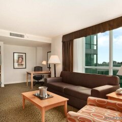 Отель Hilton Vancouver Metrotown Канада, Бурнаби - отзывы, цены и фото номеров - забронировать отель Hilton Vancouver Metrotown онлайн комната для гостей фото 5