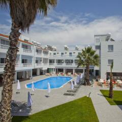 Princessa Vera Hotel Apartments бассейн