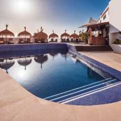 The Caleta Hotel Health, Beauty & Conference Centre бассейн фото 2