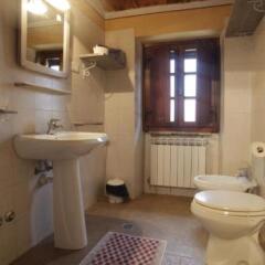Отель Agriturismo Acqua Calda Монтоне ванная фото 2