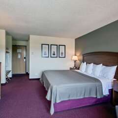 Отель AmericInn by Wyndham Iowa Falls удобства в номере