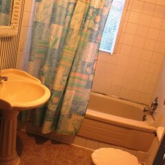 Отель Maple Beach B&B Канада, Ванкувер - отзывы, цены и фото номеров - забронировать отель Maple Beach B&B онлайн ванная
