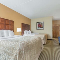 Отель Ramada by Wyndham Columbus Polaris комната для гостей фото 4