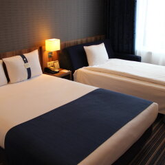 Отель Holiday Inn Express Hamburg St Pauli Messe Германия, Гамбург - 1 отзыв об отеле, цены и фото номеров - забронировать отель Holiday Inn Express Hamburg St Pauli Messe онлайн комната для гостей фото 5