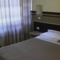 Hotel La Fonte Озимо сейф в номере