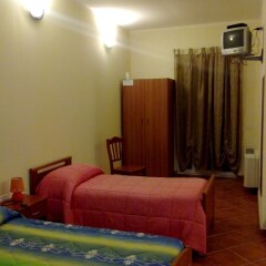 Отель B&B La Petrosa Кастровиллари сейф в номере
