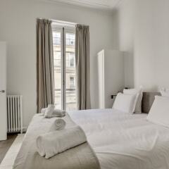 Отель Extraordinary Apt 6 Pers Louvre Франция, Париж - отзывы, цены и фото номеров - забронировать отель Extraordinary Apt 6 Pers Louvre онлайн комната для гостей фото 3