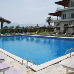 Отель Europa Grand Resort с домашними животными