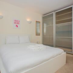 Отель 2 Bedroom Apartment Near Kings Cross Великобритания, Лондон - отзывы, цены и фото номеров - забронировать отель 2 Bedroom Apartment Near Kings Cross онлайн комната для гостей фото 5