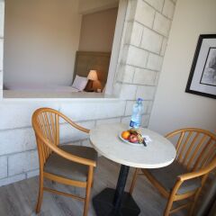 Ritz Hotel Jerusalem Израиль, Иерусалим - 1 отзыв об отеле, цены и фото номеров - забронировать отель Ritz Hotel Jerusalem онлайн балкон