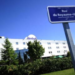Comfort Hotel Aeroport Lyon St Exupery вид на фасад фото 3