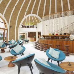 Отель Holiday Inn Resort Kandooma Maldives гостиничный бар