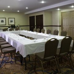 Отель Queens County Inn & Suites