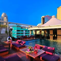Отель Galleria 10 Sukhumvit Bangkok By Compass Hospitality Бангкок бассейн