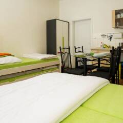 Апартаменты Flying Bed Apartment close to Castle Прага комната для гостей фото 2