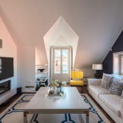 Отель Luxury 3BR Duplex 240m2 City Center PRK Лиссабон фото 13