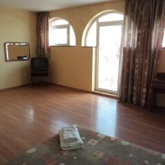 Irish Rover Hotel Балчик интерьер отеля