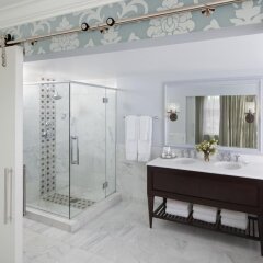 Отель The Graham Washington DC Georgetown, Tapestry Collection by Hilton ванная