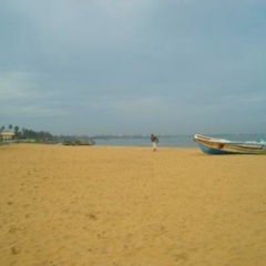 Dons Beach Hotel пляж