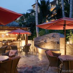 Отель Hacienda Beach Club & Residences Золотая зона Марина гостиничный бар