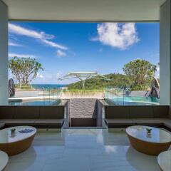 Отель Crest Resort & Pool Villas спа