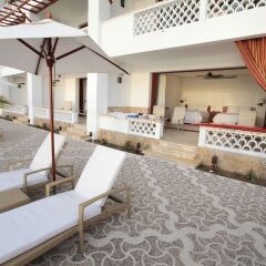Cabo Surf Hotel & Spa интерьер отеля